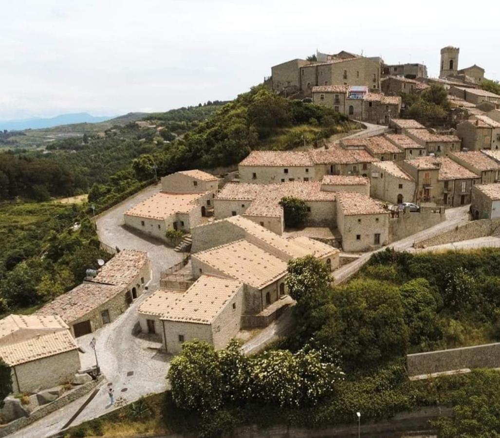 Stone House Villa Montalbano Elicona Exterior photo